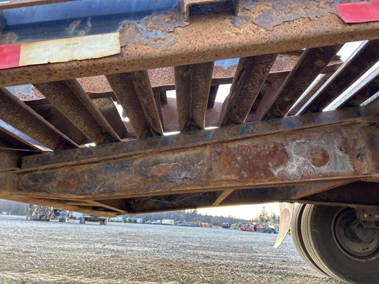 2016-massey-ferguson-8-image-19