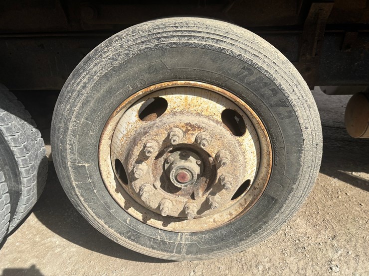 1999-sterling-l9513-image-91