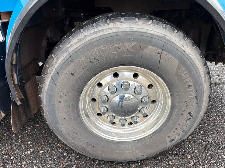 2020-kenworth-t800-image-81