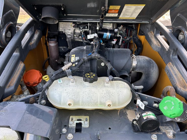 2024-deere-325g-image-16