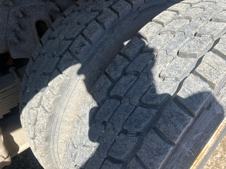 2006-international-7400-image-78