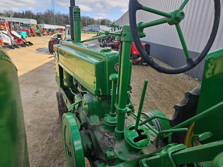 john-deere-model-b-image-40