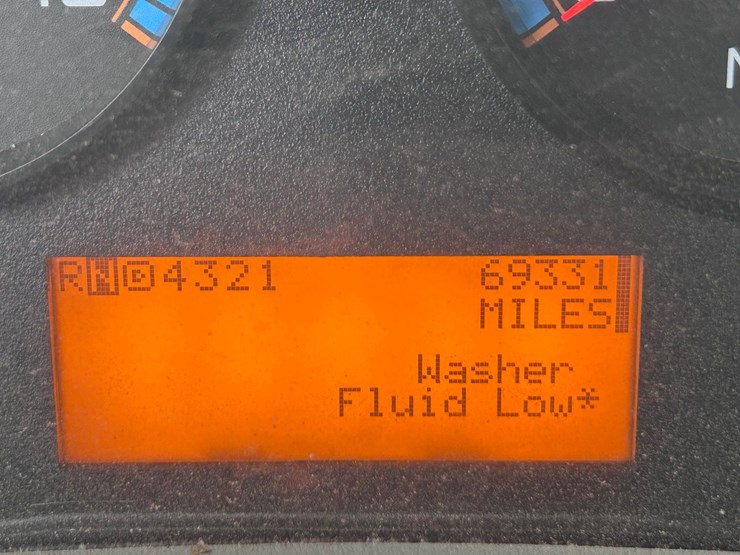 #1690-•-2013-international-7500-6x4-hydro-excavation-truck-image-59