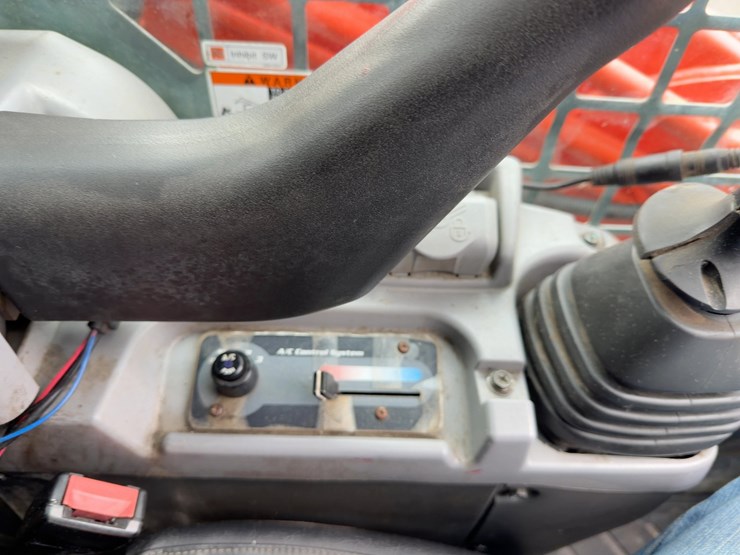 2020-kubota-svl95-2s-image-22