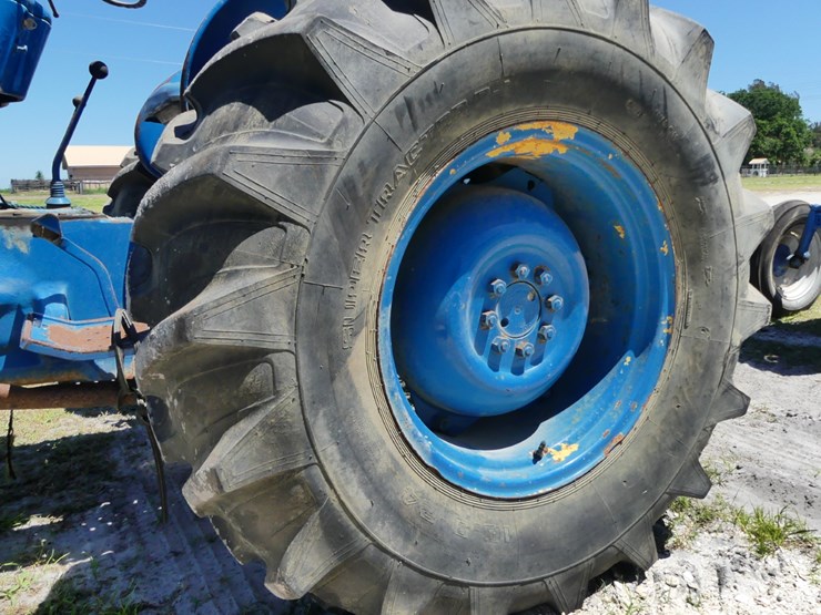 ford-tractor-image-6