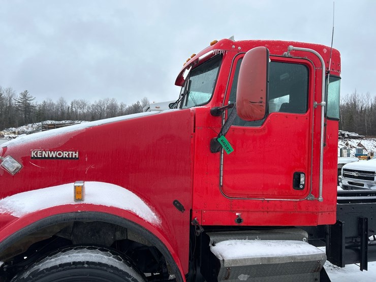 2007-kenworth-w900-image-12