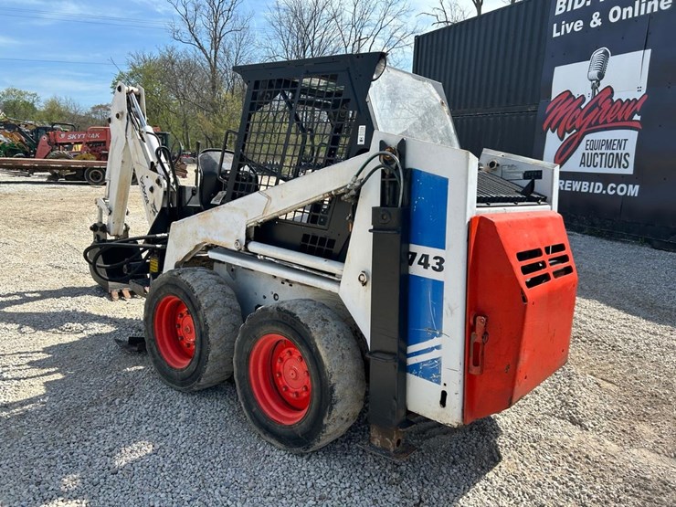 bobcat-743-image-2