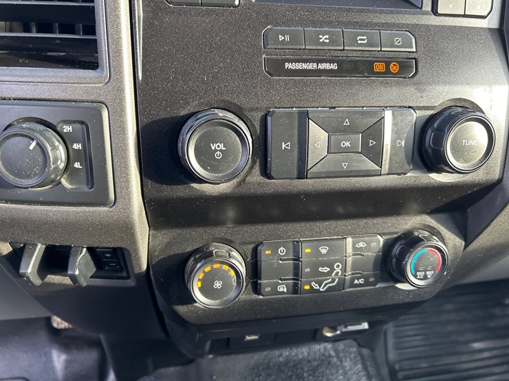 2021-ford-f550-image-73