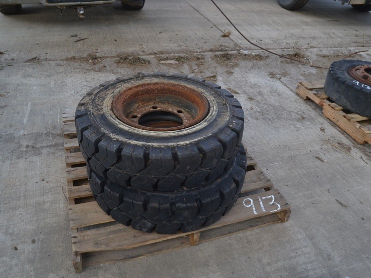 spare-wheels-&-tires-for-hyster-155-forklift-image-1