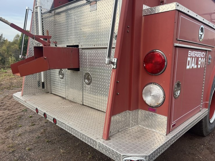 #1148-•-1980-gmc-v-8-fire-truck-image-30