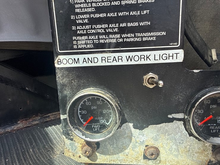 2005-kenworth-t800-image-73