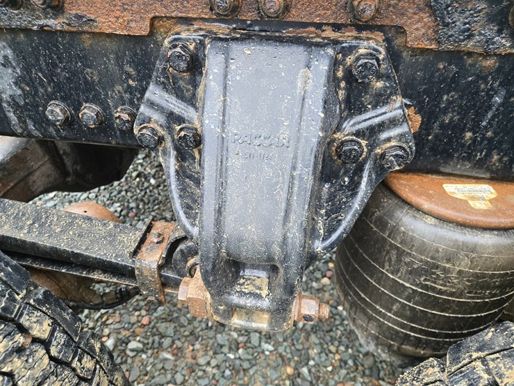 2017-kenworth-t680-image-43