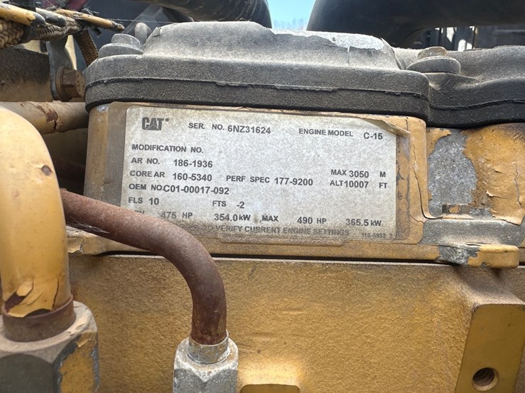 2001-caterpillar-c15-image-26