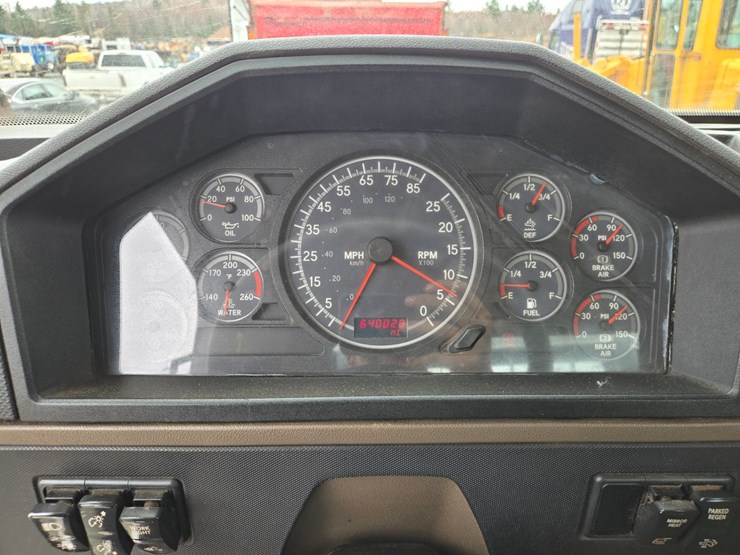 2019-international-hx620-image-66