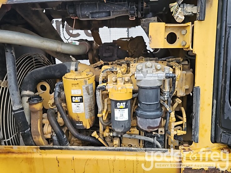 2012-caterpillar-d5k2-xl-image-25
