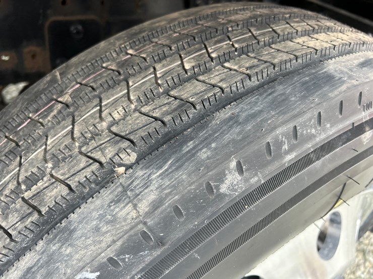 2005-peterbilt-357-image-93