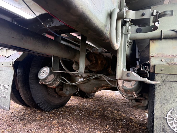 1984-mack-dm492s-image-64