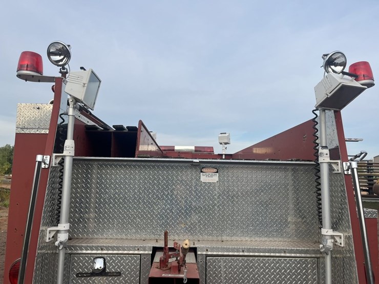 #1148-•-1980-gmc-v-8-fire-truck-image-27