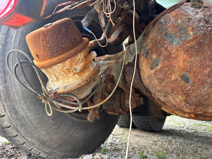 2007-international-7600-image-35