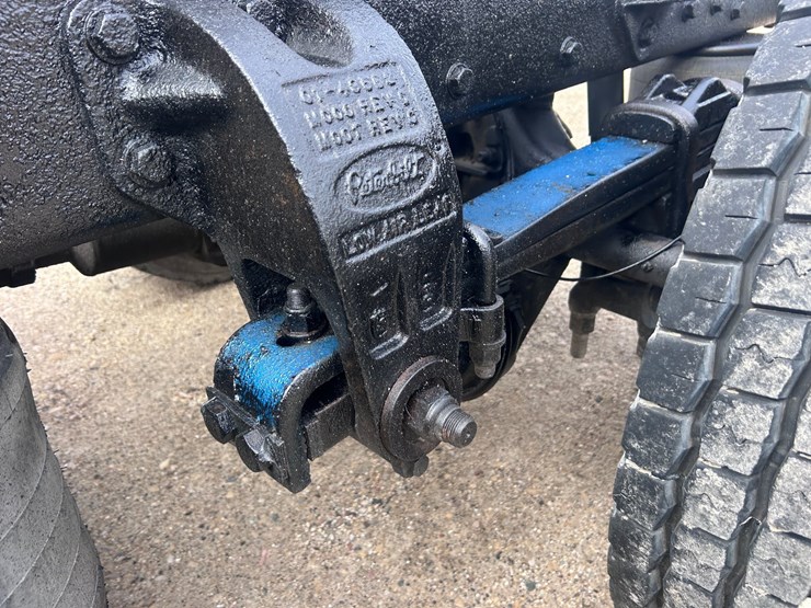 1999-peterbilt-379-image-36