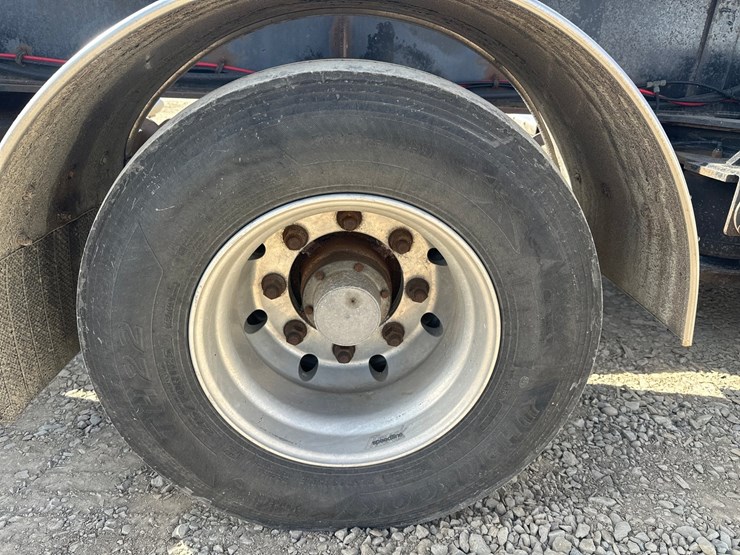 2010-massey-ferguson-8-image-75