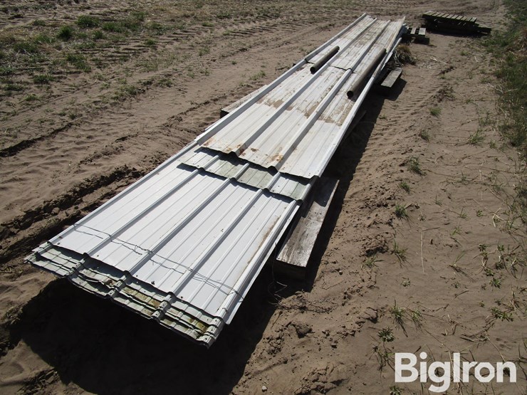 white-sheet-metal-siding-panels-image-10