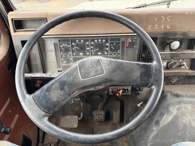 1990-international-4900-image-76