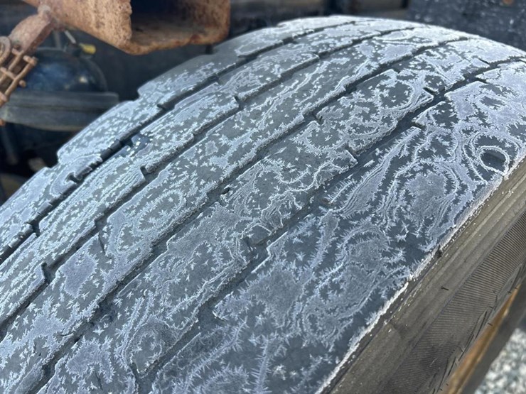 2001-mack-ch613-image-98