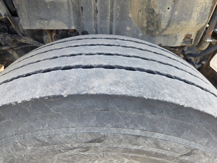 2012-international-7600-image-67