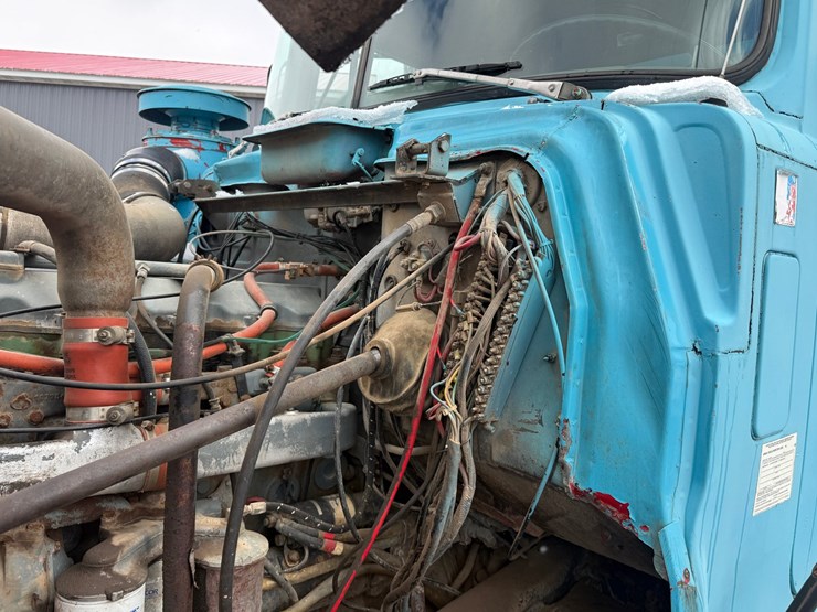 #1056-•-1989-mack-quad-axle-dump-truck-image-23