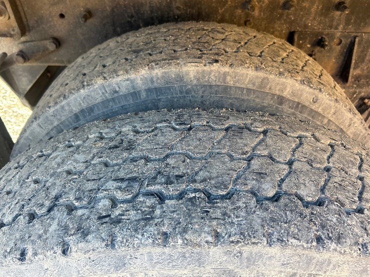 2006-international-7400-image-75