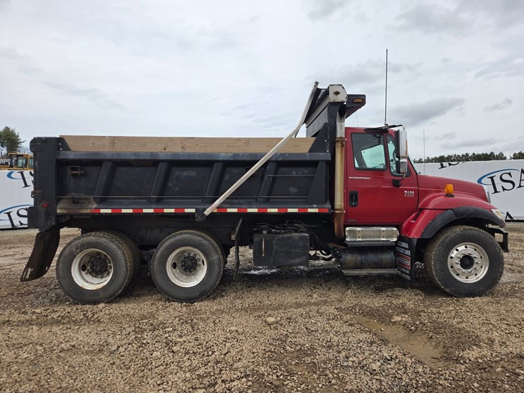 2006-international-7400-image-6