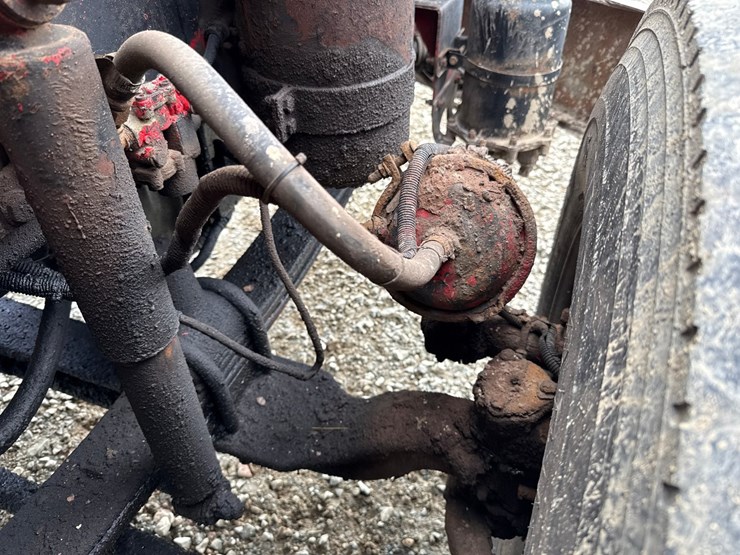 1998-massey-ferguson-8-image-21