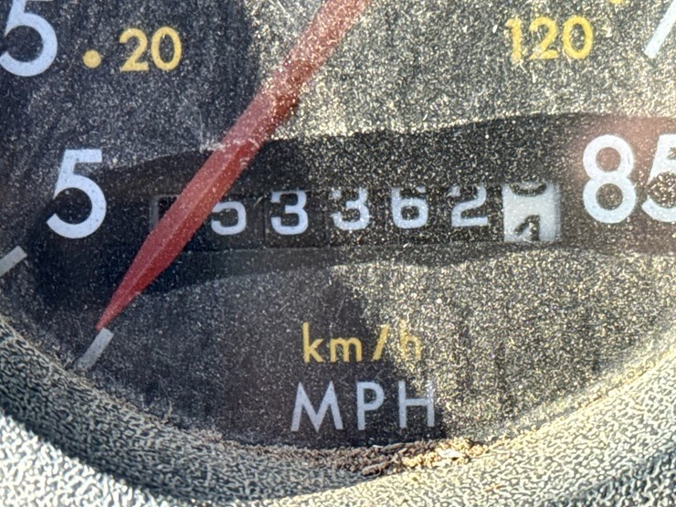 1998-freightliner-fl70-image-66