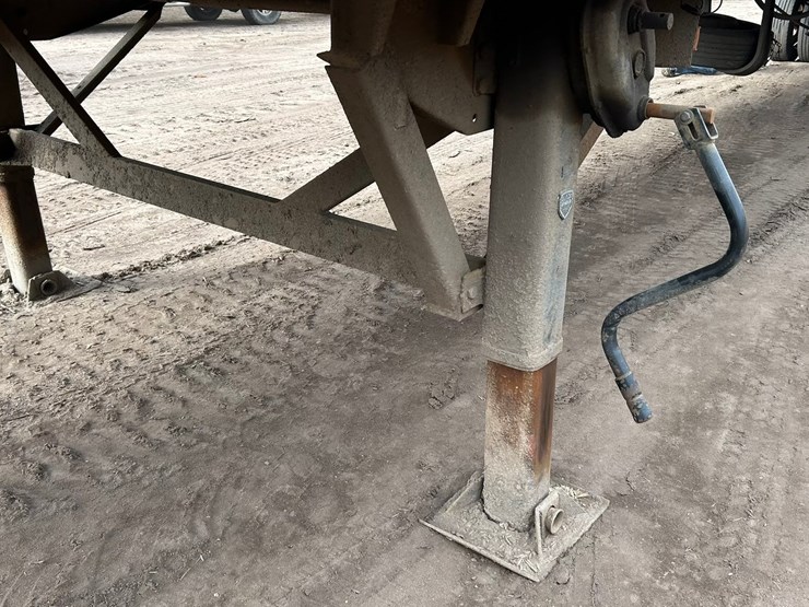 2000-wilkens-walking-floor-image-16