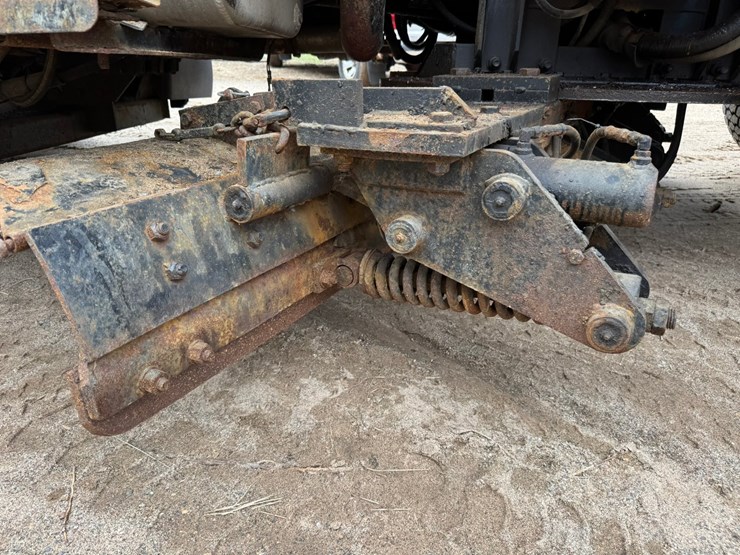 #2168-•-2001-sterling-4x2-snow-plow-truck-image-46