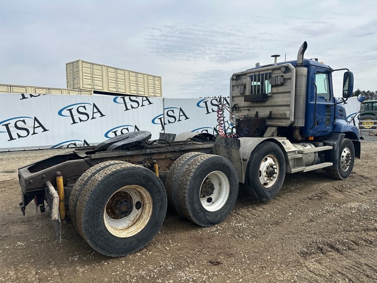 2007-massey-ferguson-8-image-5