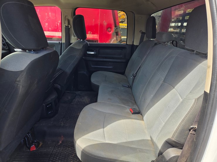 2019-dodge-3500hd-image-46