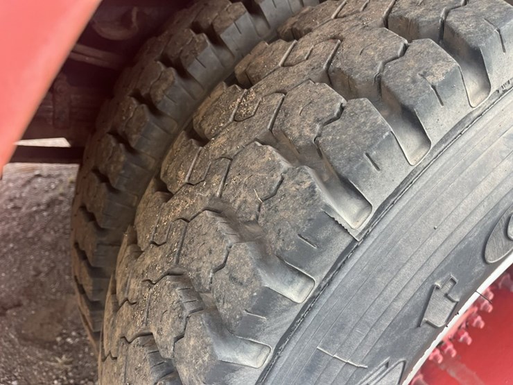 #1148-•-1980-gmc-v-8-fire-truck-image-95