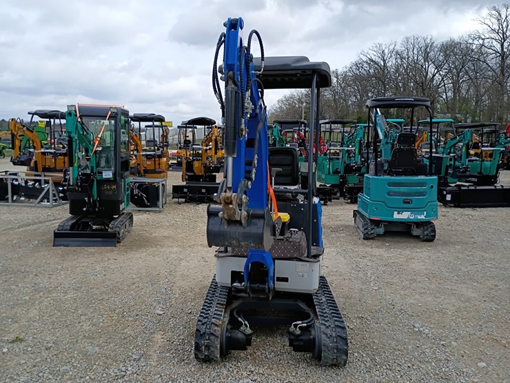 #24168-•-2025-diesel-agt-xz20k-c-mini-excavator-image-7