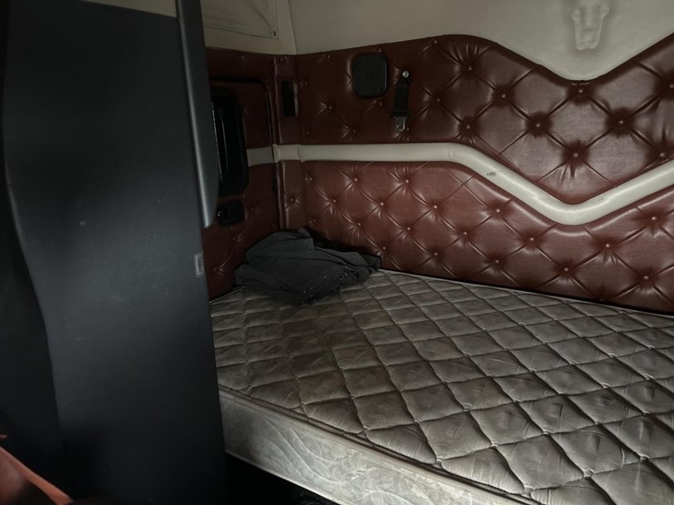 2009-massey-ferguson-8-image-36