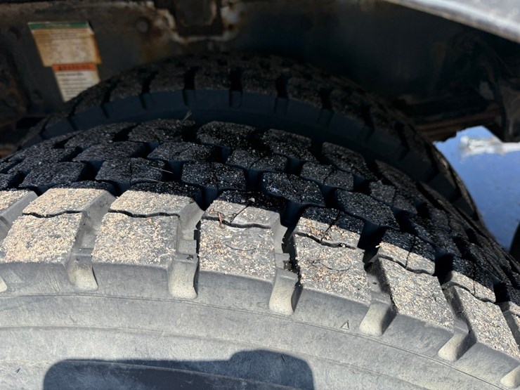 #1070-•-2012-freightliner-boom/crane-truck-image-62