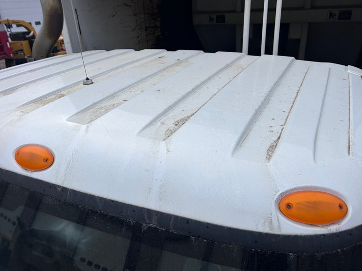 2003-international-7400-image-61