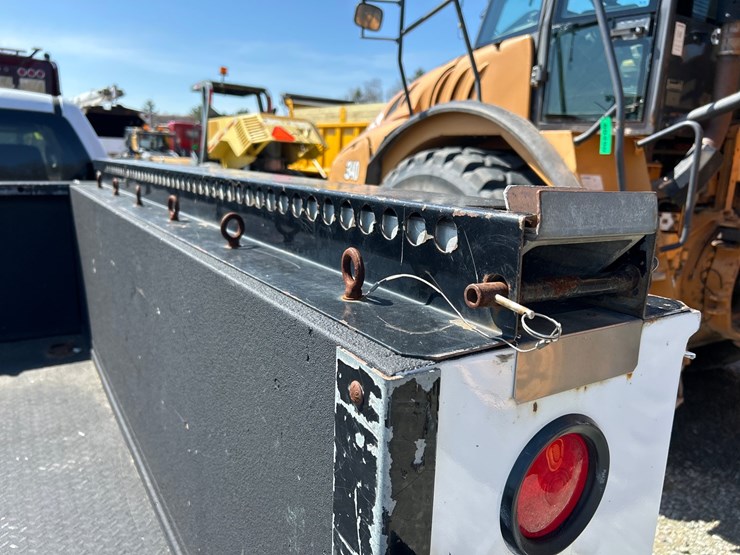 2018-chevrolet-3500-image-29