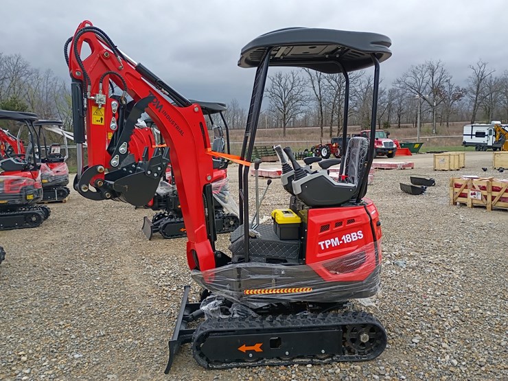 #l19-007-•-2026-tpm-18bs-mini-excavator-image-1