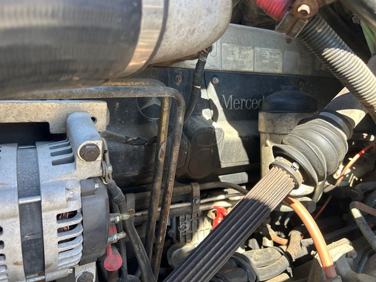 2005-massey-ferguson-8-image-37