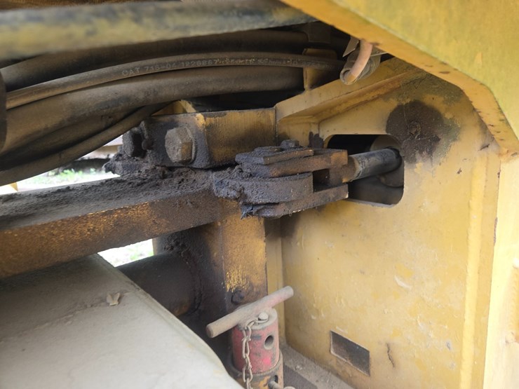 caterpillar-cp-323c-image-36