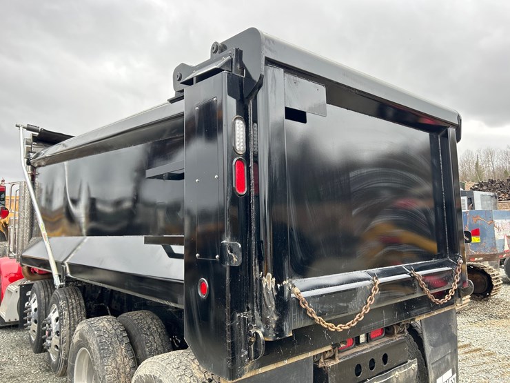 2005-peterbilt-357-image-18