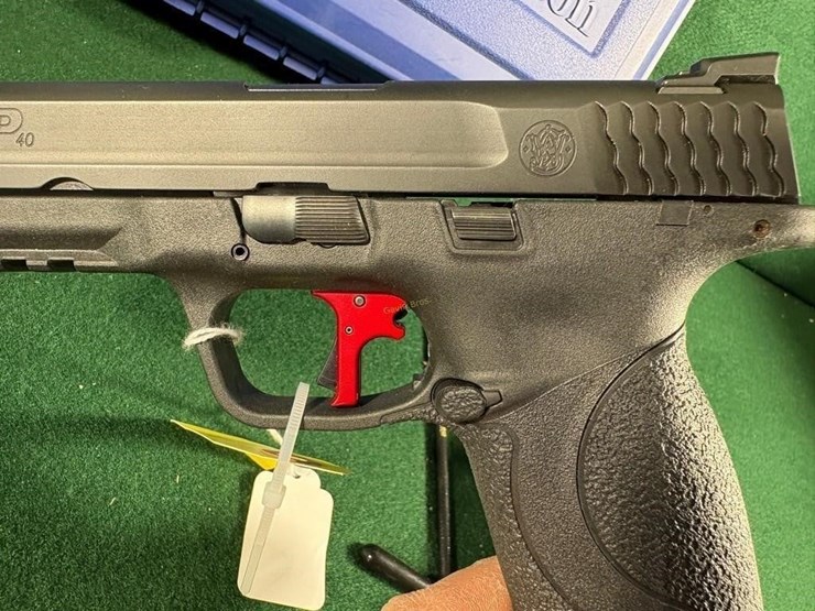 smith-&-wesson-m&p-40---40-s&w-pistol-image-7