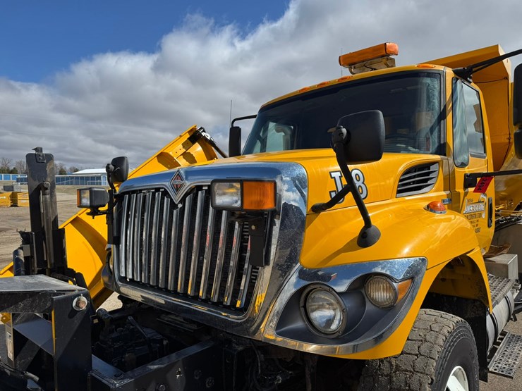 2009-international-workstar-7500-image-8